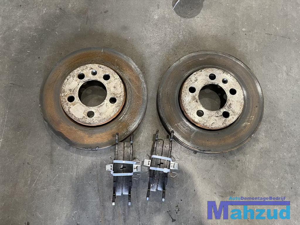 SKODA FABIA 2 links rechts remschijf en blokken set 2006-201, Fabrikant BV, Gebruikt, Info@fabrikant.eu, Fabrikantstraat 1
1000 AA  Amsterdam, NL