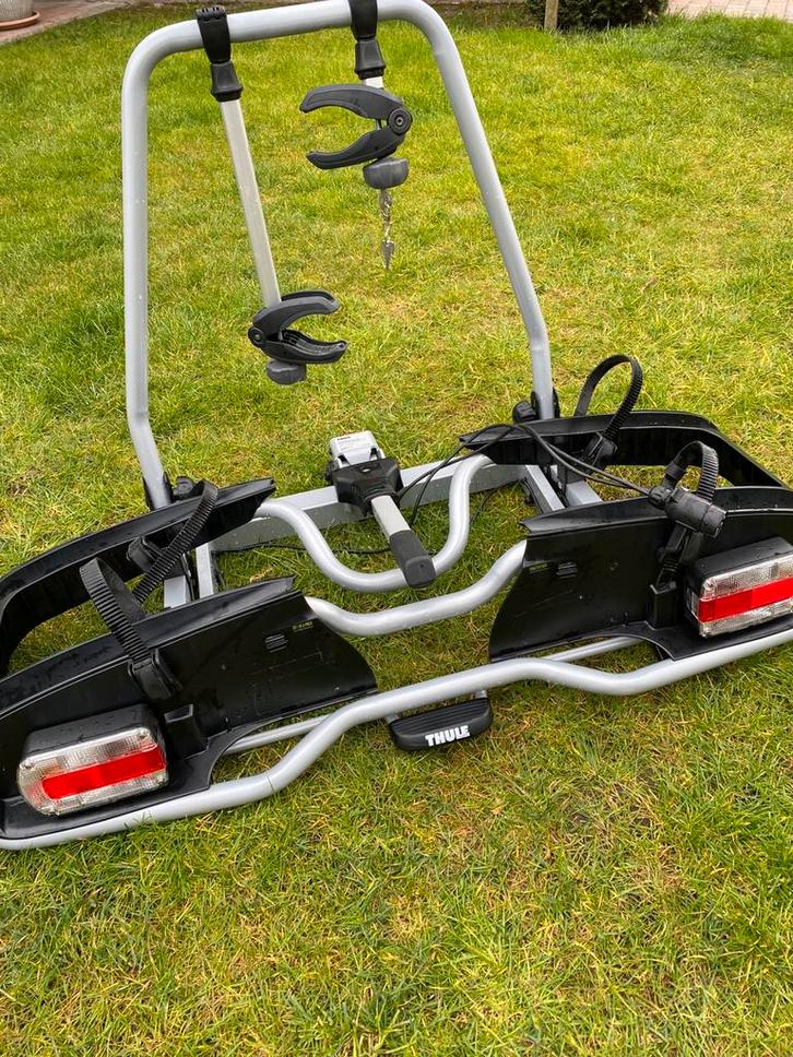 Porte-vélos Thule jusqu'à 60 kg, Autos : Divers, Porte-vélos, Comme neuf, Support d'attelage, 2 vélos, Vélo électrique, Enlèvement