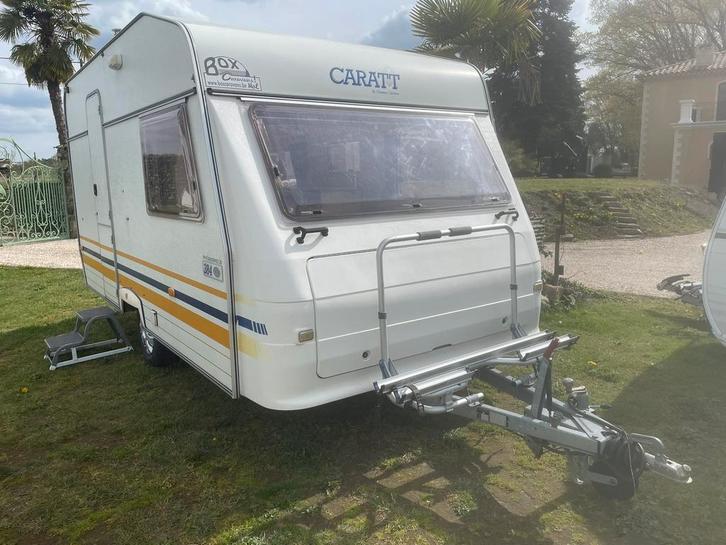 4 persoons caravan Chateau Caratt, Caravans en Kamperen, Caravans, Bedrijf, tot en met 4, Treinzit, Chateau, Kachel, Koelkast