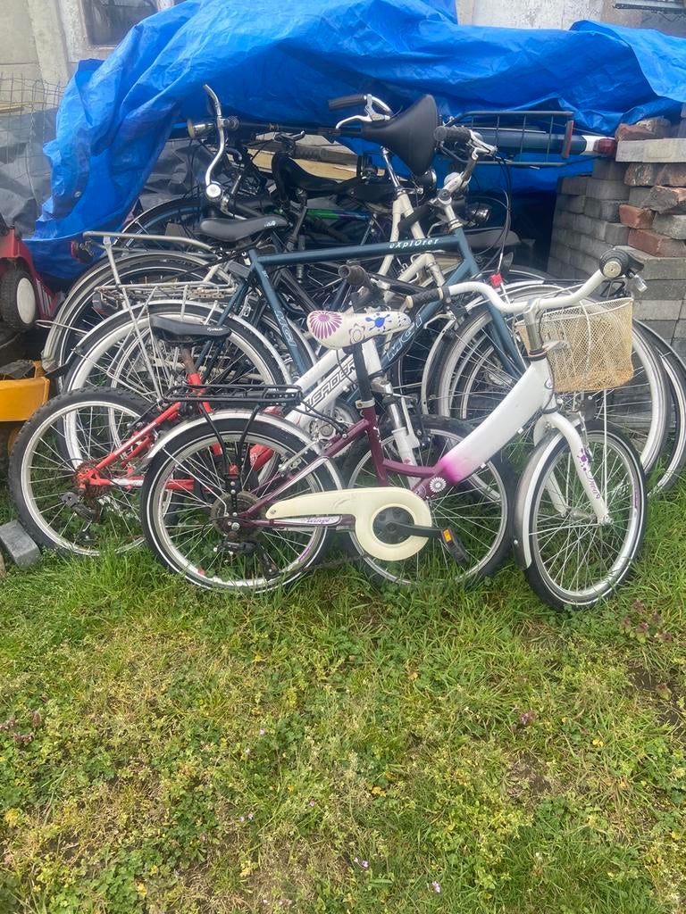 TE KOOP fietsen maaier rollator reisbed rolstoel kast tafel, Ophalen, Zo goed als nieuw