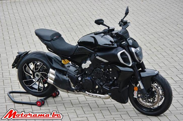 Ducati Diavel V4 - 2023 - 5000 km @Motorama, Motos, Motos | Ducati, Entreprise, Naked bike, plus de 35 kW, 4 cylindres, Permis Moto A