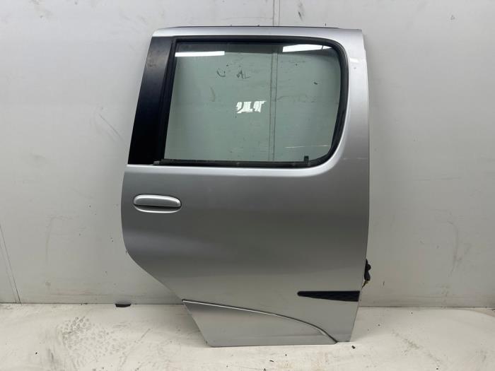 Portière 4portes arrière droite d'un Toyota Yaris Verso (1, -, 3 mois de garantie, Toyota, Utilisé
