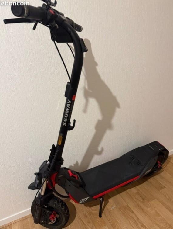 Trottinette segway zt3 rien rouler 200km 510euro, Vélos & Vélomoteurs, Scooters | Yamaha, Enlèvement ou Envoi