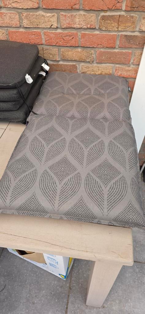 Tuinkussens gratis af te halen, Ophalen