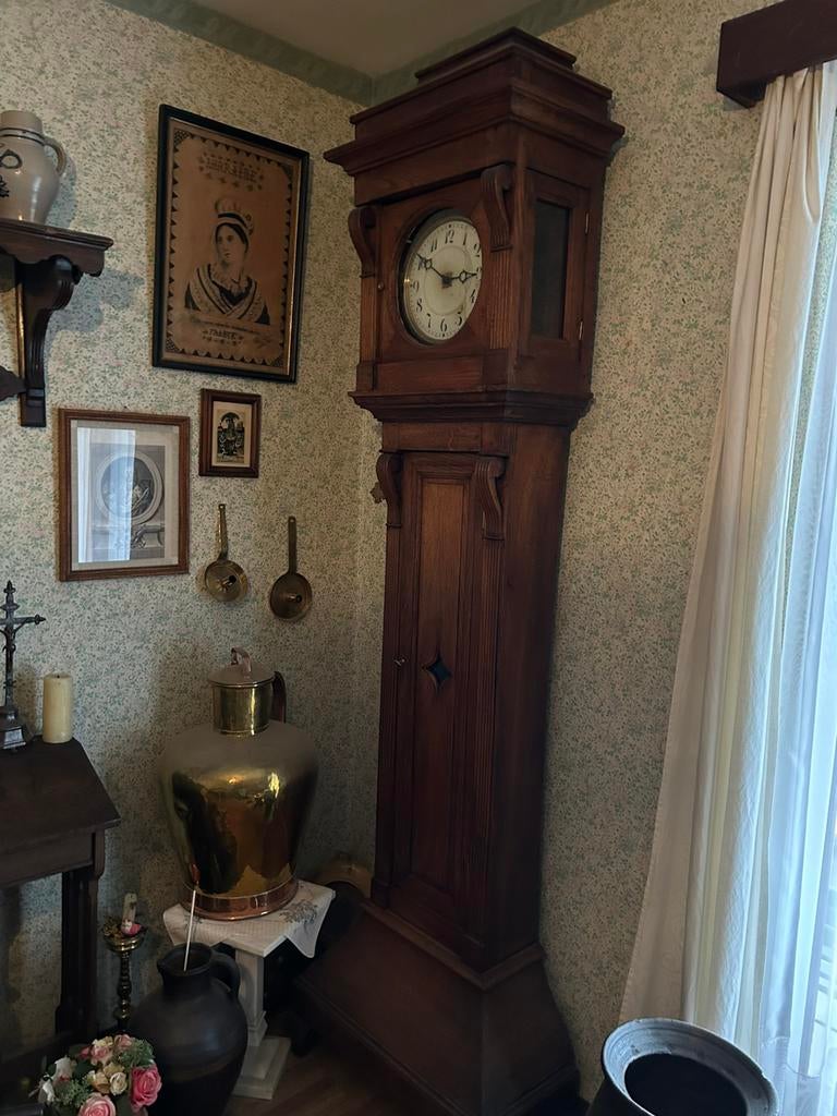 Antieke staanklok, Ophalen