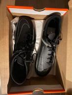 Chaussures de football Nike Phantom neuves TAILLE 41, Sports & Fitness, Football, Enlèvement ou Envoi, Neuf, Chaussures