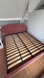 Roze velours bed Made met lattenbodem, Huis en Inrichting, Slaapkamer | Bedden, Ophalen, Gebruikt, Overige kleuren, Tweepersoons