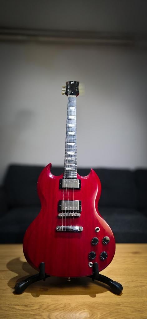 WolfGuitars Double Cut SG 2026 - Waterbased Dragon's blood, Musique & Instruments, Instruments à corde | Guitares | Électriques