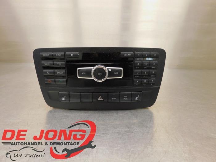 Radio d'un Mercedes B-Klasse, Autos : Pièces & Accessoires, 3 mois de garantie, Utilisé, -, -