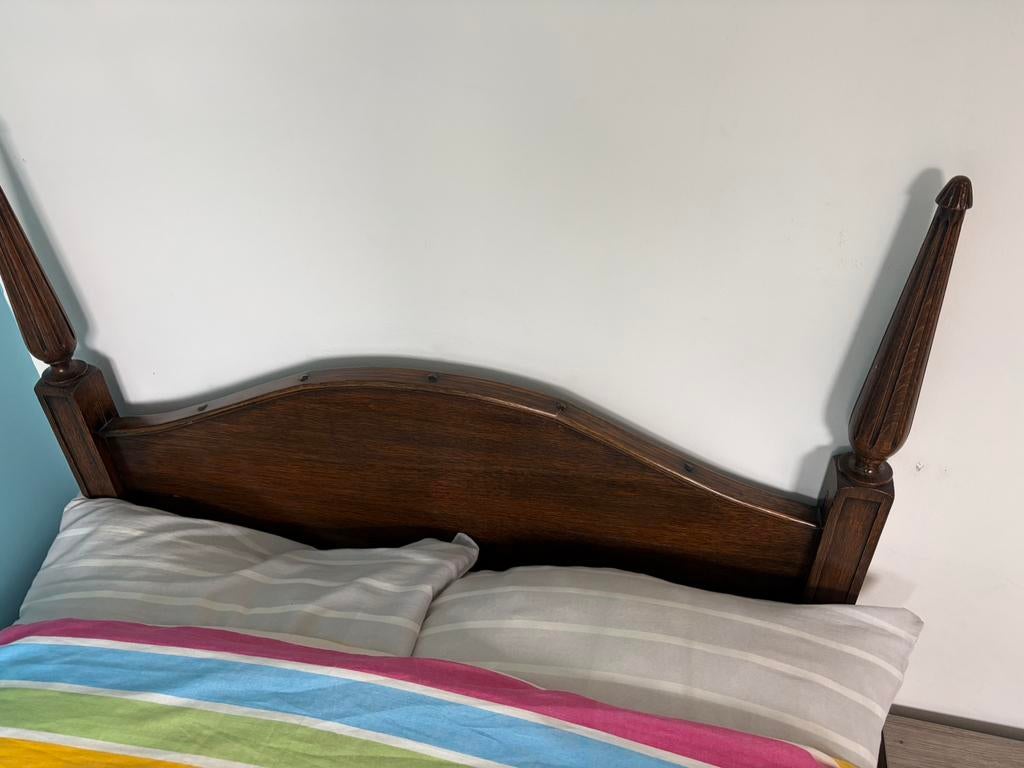 eenpersoonsbed houten frame in goede staat, Huis en Inrichting, Slaapkamer | Bedden, Ophalen, Gebruikt, Eenpersoons, Bruin