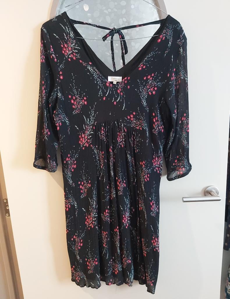 Caroll, mooie jurk, mt 42-44, in fijne plissé, Kleding | Dames, Jurken, Zo goed als nieuw, Maat 42/44 (L), Boven de knie, Ophalen of Verzenden