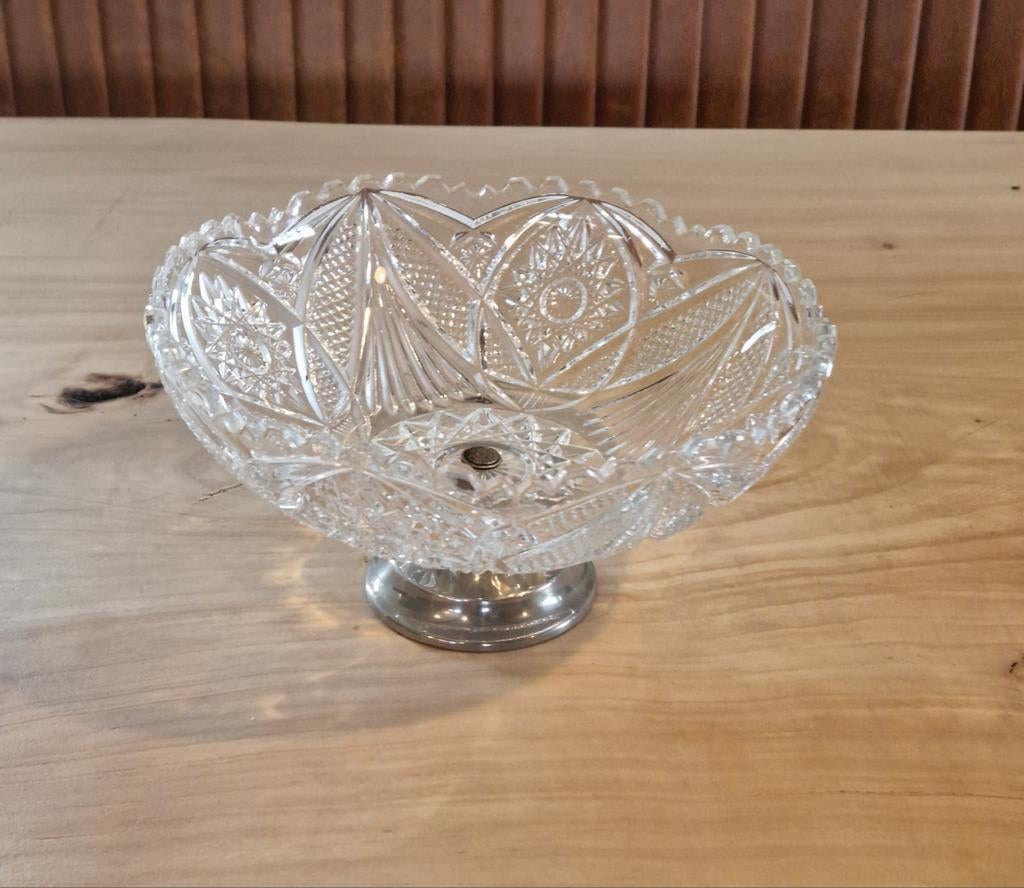 Kristallen schaal op verzilverde voet 24,5 cm, Ophalen, Schaal