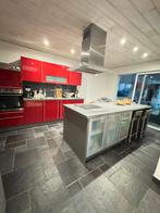 Cuisine laqué avec hublot central, Enlèvement, Comme neuf, Rouge