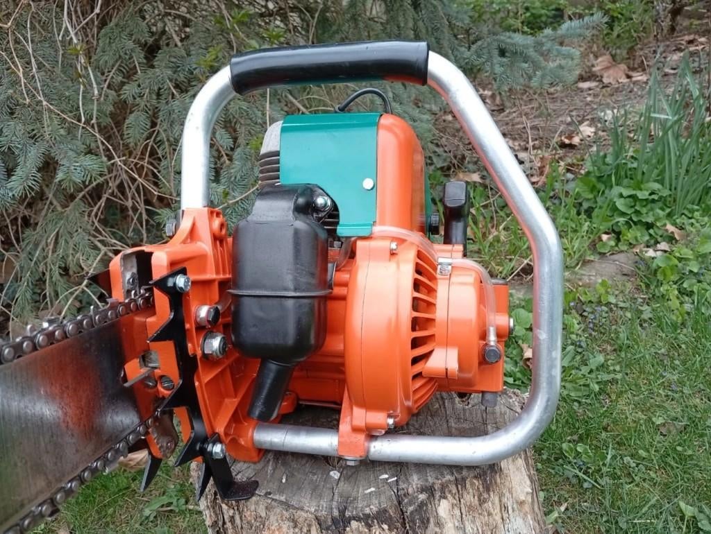 Tronçonneuse Oldtimer Dolmar CC 109, Bricolage & Construction, Outillage | Scies mécaniques, Neuf, Enlèvement ou Envoi, Tronçonneuse