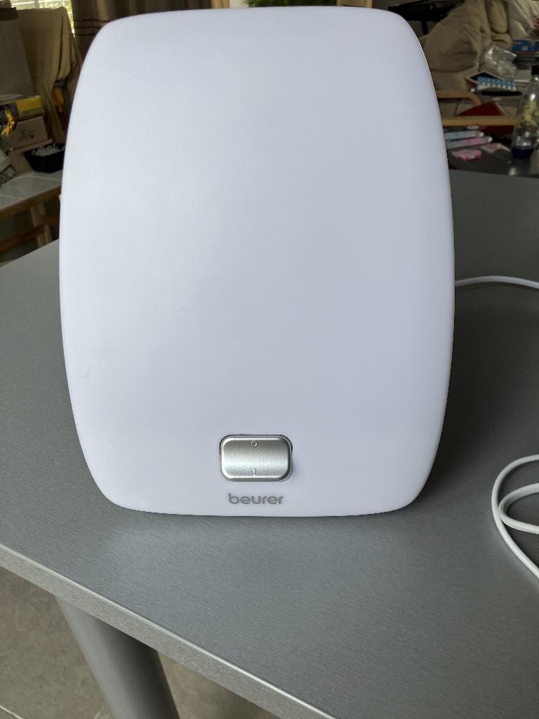 Beurer daglichtlamp TL41, Sport en Fitness, Gezondheidsproducten en Wellness, Zo goed als nieuw, Overige typen, Ophalen of Verzenden
