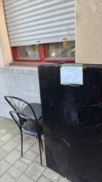 Tafel en stoelen gratis te geven, Huis en Inrichting, Ophalen of Verzenden