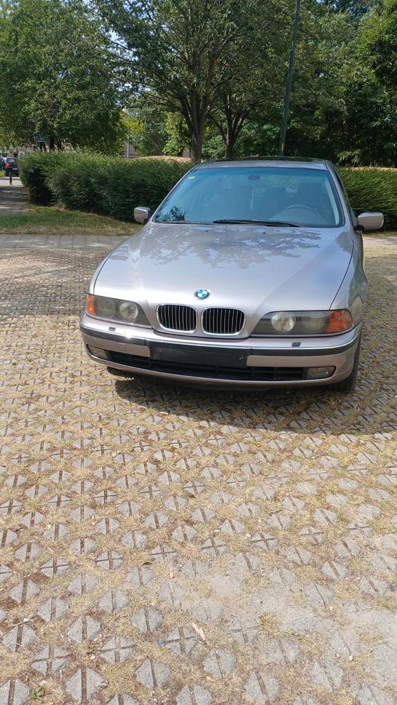 Bmw 535i, Auto's, BMW, Particulier, 5 Reeks, Cruise Control, Open dak, Trekhaak, Benzine, Berline, 5 deurs, Automaat, Zilver of Grijs