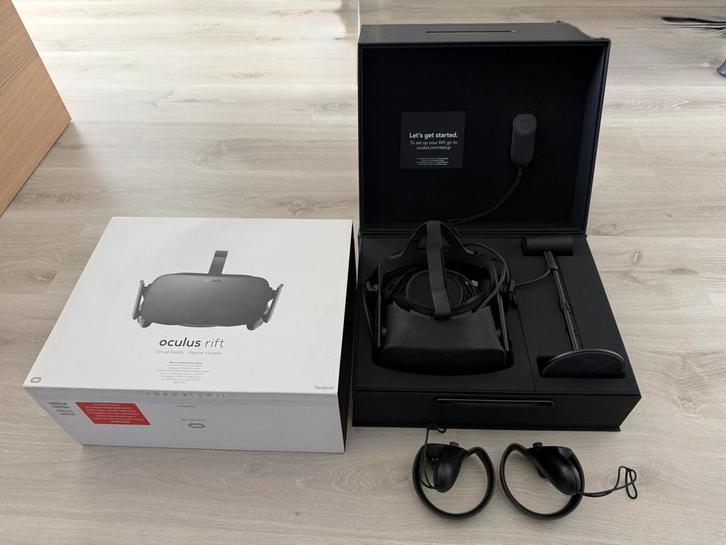 Oculus Rift avec manettes tactiles, Consoles de jeu & Jeux vidéo, Virtual Reality, Comme neuf, Enlèvement