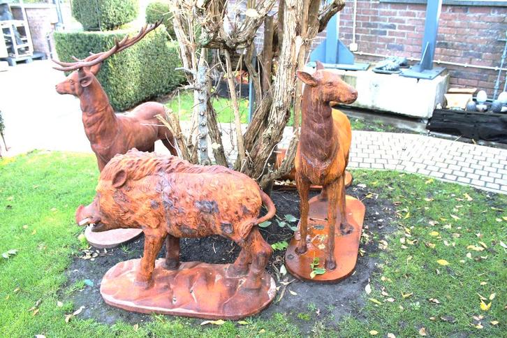 hert + hert van natuurlijke grootte in roestig gietijzer, Tuin en Terras, Tuinbeelden, Nieuw, Dierenbeeld, Metaal, Ophalen