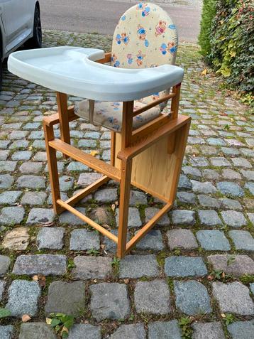 Chaise bébé en bois beschikbaar voor biedingen