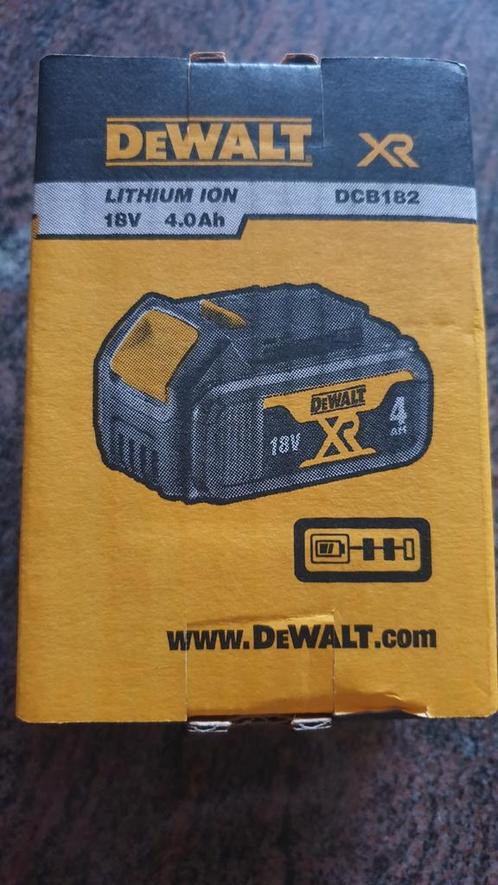 Batterie Dewalt DCB182-XJ, 18V 4Ah, XR LI-ION,neuve., Bricolage & Construction, Outillage | Pièces de machine & Accessoires, Comme neuf