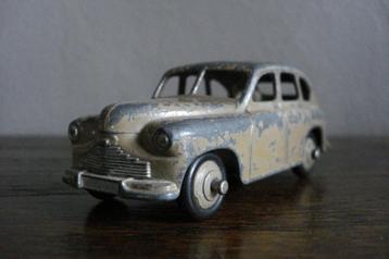 Standard Vanguard Phase 1 Saloon (1947-1953). beschikbaar voor biedingen