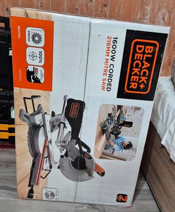 Black en decker afkort en verstekzaag 1600W, 216mm blad, beschikbaar voor biedingen