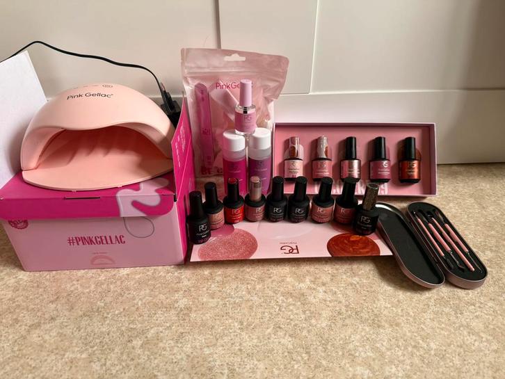 Pink gellac set, Handtassen en Accessoires, Uiterlijk | Cosmetica en Make-up, Zo goed als nieuw, Rood, Ophalen