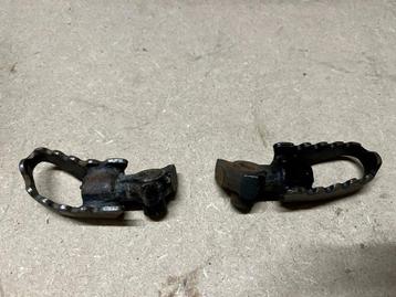 Honda CR125 CR250 MR50 Elsinore repose pieds beschikbaar voor biedingen