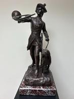 Bronzen beeld, Ophalen, Brons
