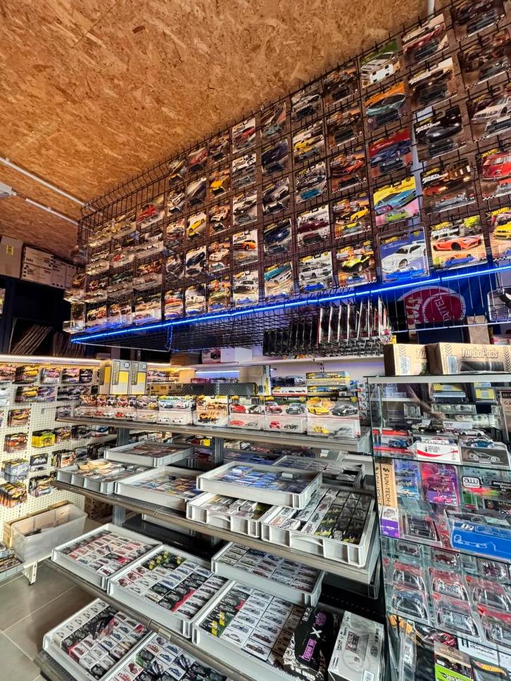 Hot wheels, Hobby en Vrije tijd, Modelauto's | Overige schalen, Zo goed als nieuw, Ophalen