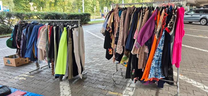 +/-300 vêtements MIXTES neufs,quasi neufs, TB état. T36 à 54, Computers en Software, Moederborden, Zo goed als nieuw, Ophalen