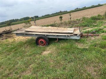 Gratis platte kar Remorque voor traktor beschikbaar voor biedingen