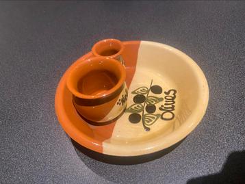 Keramiek. beschikbaar voor biedingen