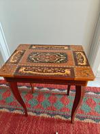 Houten bijzettafel met inlegvakken en muziek. Jaren '50, Ophalen