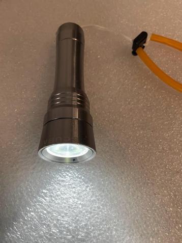 Duiklamp beschikbaar voor biedingen