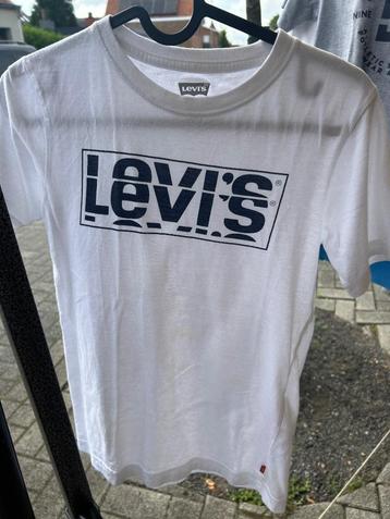 Levi’s shirt  beschikbaar voor biedingen