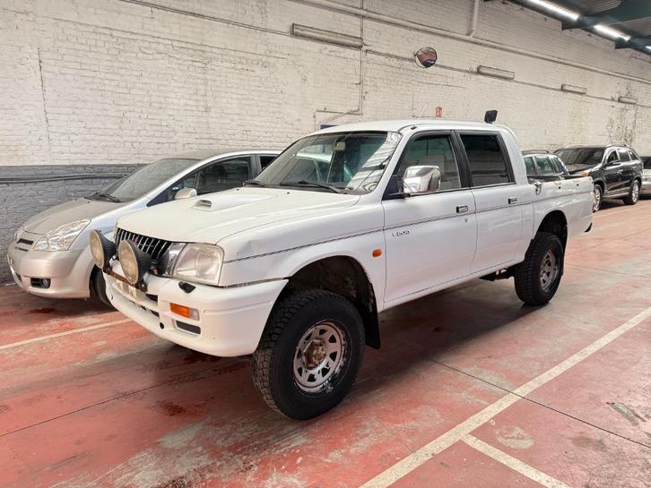 MITSUBISHI L200, Auto's, Mitsubishi, Particulier, Te koop, L200, 4x4, ABS, Airbags, Airconditioning, Centrale vergrendeling, Keyless entry