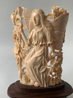 Antiek ivoren kunstwerk, Ophalen of Verzenden
