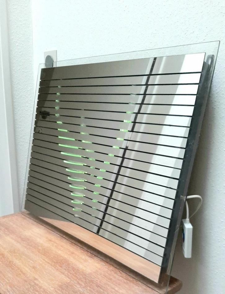 Miroir design avec éclairage LED, Maison & Meubles, Accessoires pour la Maison | Miroirs, Comme neuf, 50 à 75 cm, Moins de 100 cm