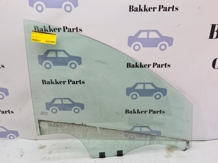 Portierruit 4Deurs rechts-voor van een Dacia Logan, Auto-onderdelen, Ruiten en Toebehoren, Dacia, Gebruikt, 3 maanden garantie