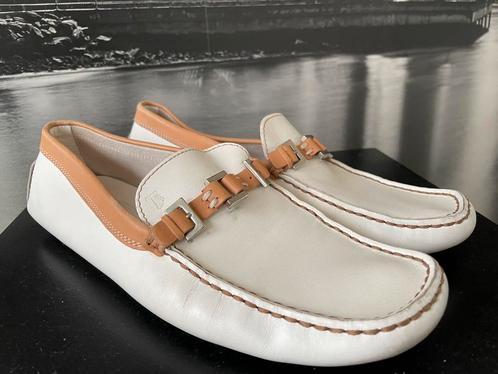 mooie witte schoenen - merk Tod's - 41 - leder, Kleding | Dames, Schoenen, Zo goed als nieuw, Instappers, Wit, Ophalen of Verzenden