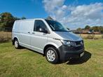 VW Transporter T6.1 150PK DSG Automaat 3-zit zeer nette bus, Auto's, Bestelwagens en Lichte vracht, Automaat, Stof, Volkswagen