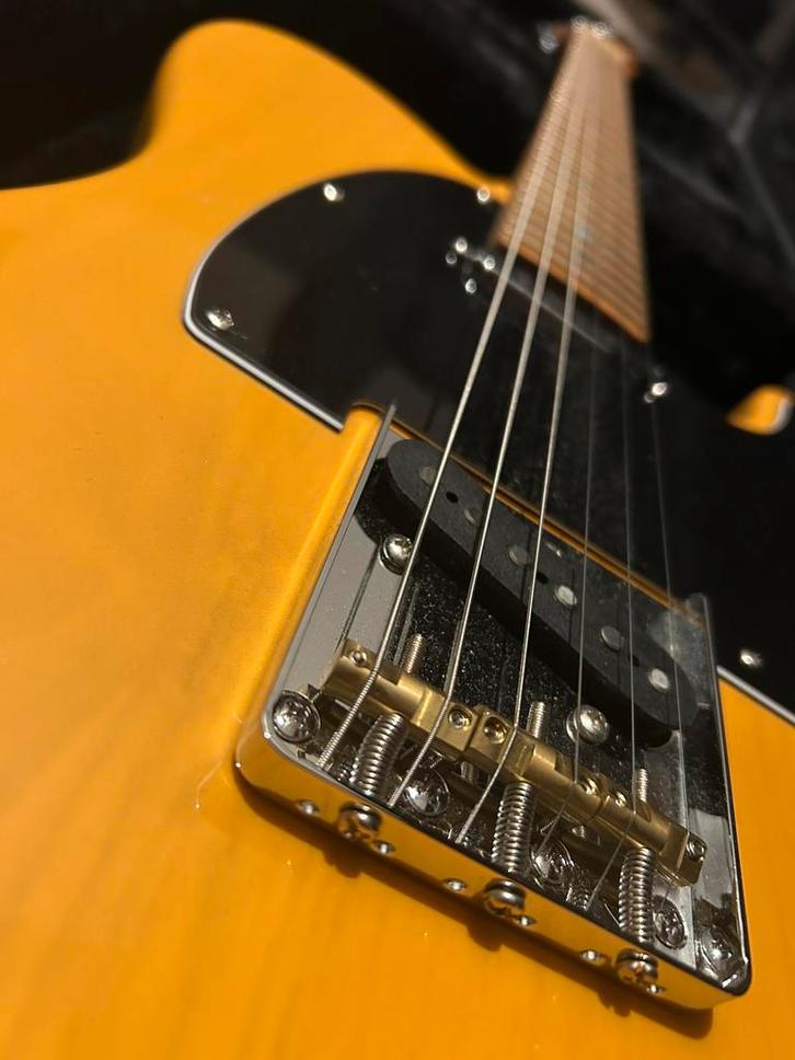 Bijna nieuwe telecaster sire T7 butterscotsch met koffer, Musique & Instruments, Instruments à corde | Guitares | Électriques