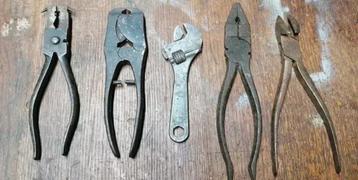 Outils militaire WW2 Allemand WW2 US Fr  beschikbaar voor biedingen
