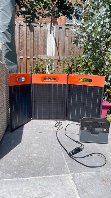 Power station + zonnepaneel beschikbaar voor biedingen