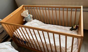 Baby bed merk CHILDWOOD in heel goede staat 