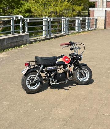 Honda Monkey Z50J1 | Lowrider / Ratlook, Enlèvement