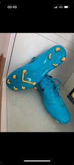 . chaussures de foot enfants à 60€, Sports & Fitness, Football, Enlèvement ou Envoi, Neuf