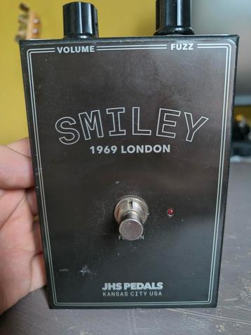 JHS Smiley 1969 London Fuzz beschikbaar voor biedingen